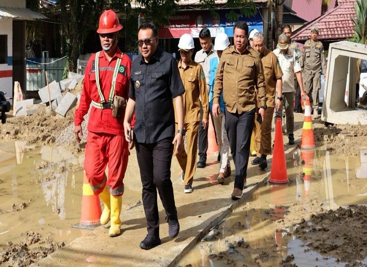 Gambar Pembangunan Pasar Tangga Arung Capai 50 Persen, Ditarget Rampung Akhir 2025 - pembangunan-pasar-tangga-arung-capai-50-persen-ditarget-rampung-akhir-2025